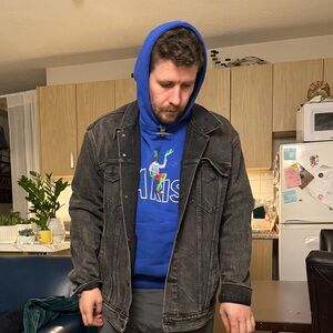 Levi’s black Jean jacket